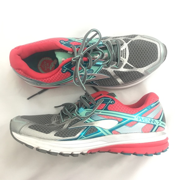 brooks ravenna size 7